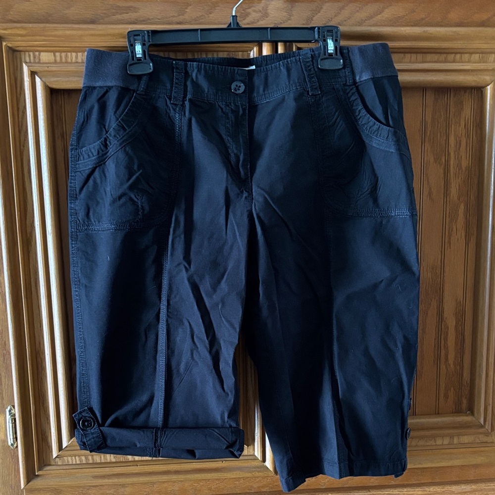 Zynergy by Chico’s Black  Bermuda Shorts. Adjustable length. Size 2 (10-12)